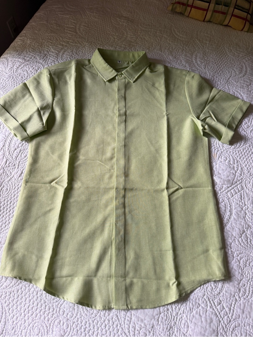 Men's Size M Short-Sleeve Button Shirt - Light Green NEW
